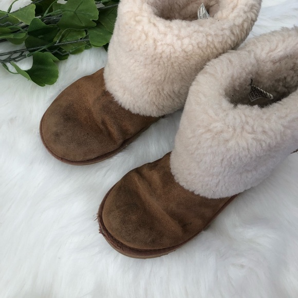 UGG Suede & Sheepskin Ankle Boots Size 4 Buckles - Picture 2 of 8